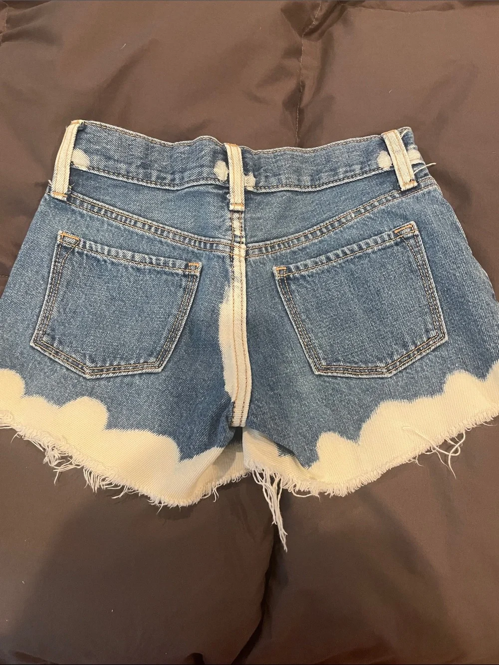 Girls Old Navy Blue and Cream Dip-Dye Cutoff Jean Shorts
